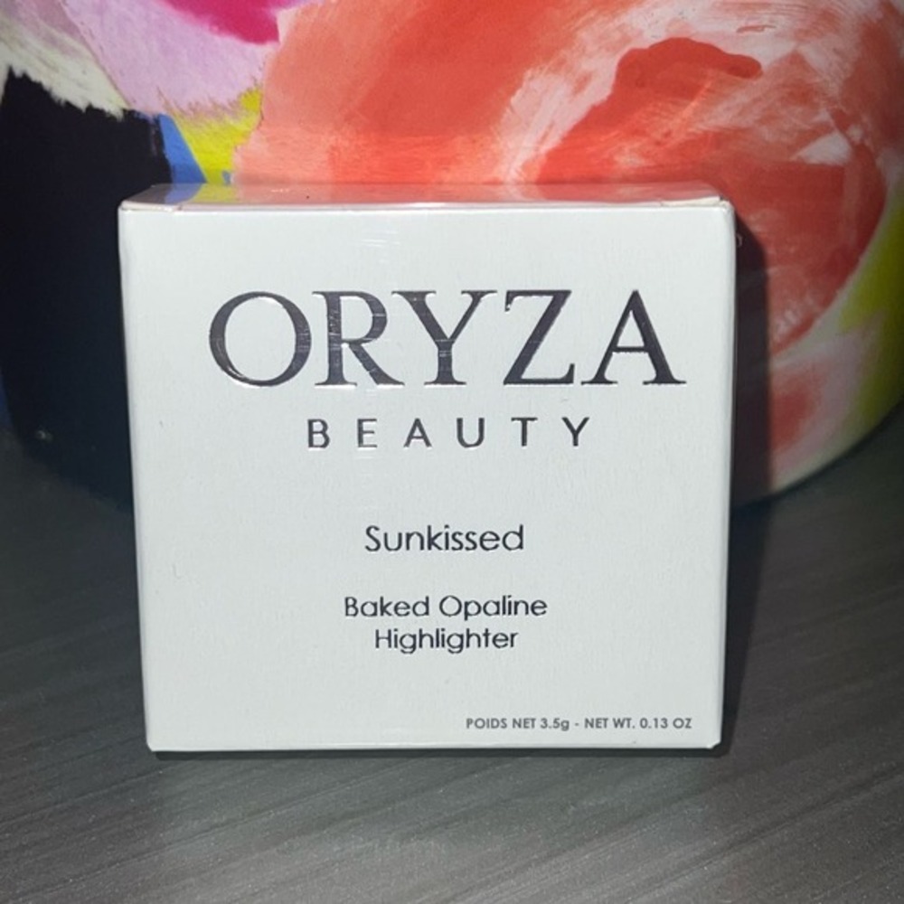 NIB ORYZA Beauty Baked Opaline Highlighter in Sunkissed